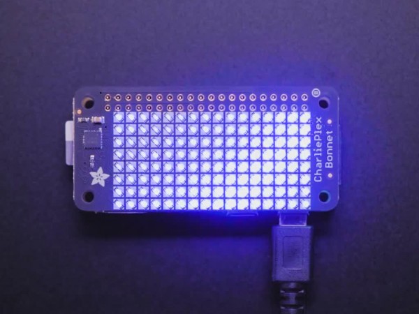 Adafruit CharliePlex LED Matrix Bonnet - 8x16 Blaue LEDs